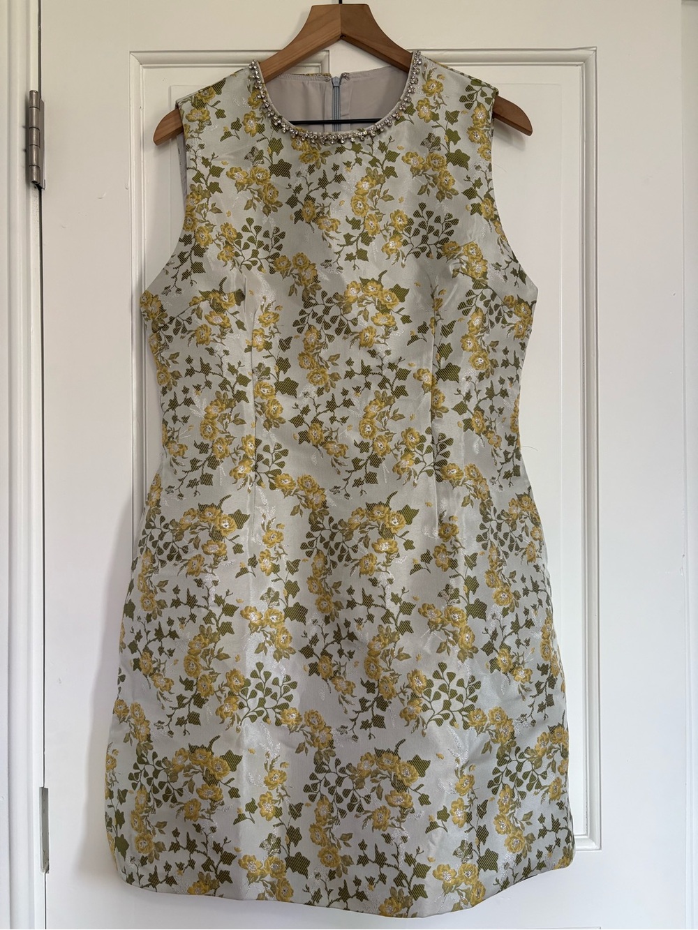 NWT Women's Floral Jacquard Sleeveless Bejeweled Sheath Dress Retro Classy L